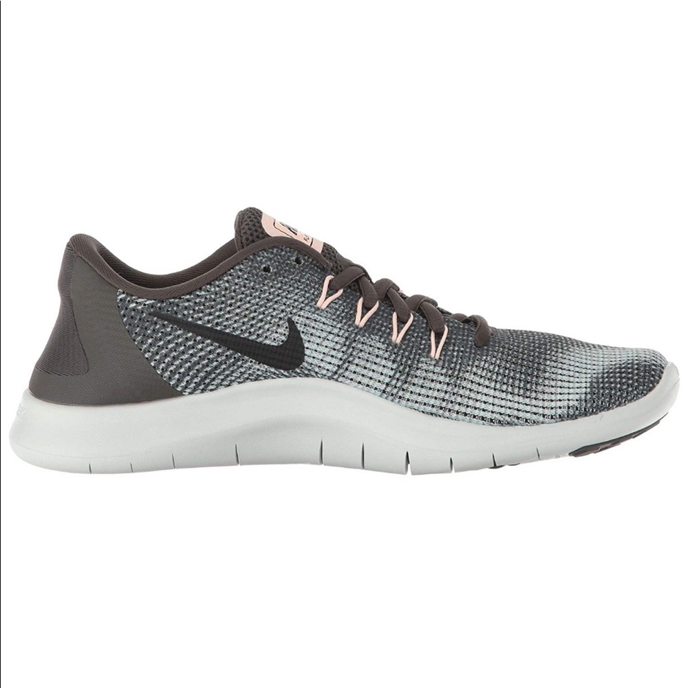 Running shoes - Picture 2 of 3